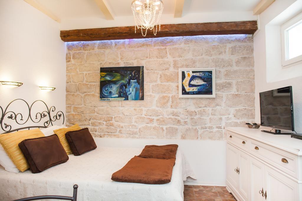 Apartments Laurus Sibenik Exterior photo